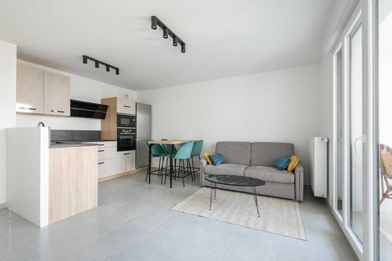 Dans Le Pre By Plaza Apartment Chessy  Luaran gambar