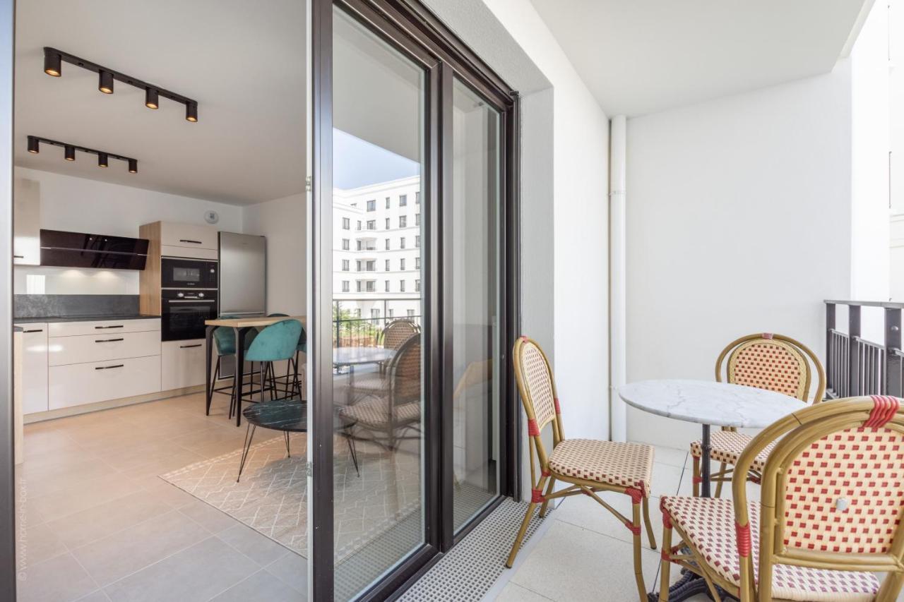 Dans Le Pre By Plaza Apartment Chessy  Luaran gambar